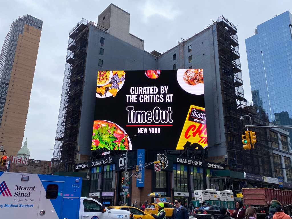 Analog Way’s Aquilon C Processor Drives New 8th Avenue Rooftop LED Spectacular for SNA Displays (5)